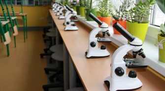 Będą badać świat pod mikroskopem