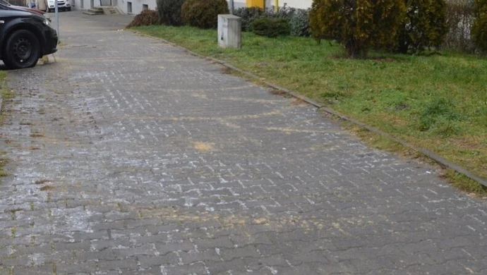 W Piotrkowie też ślisko...