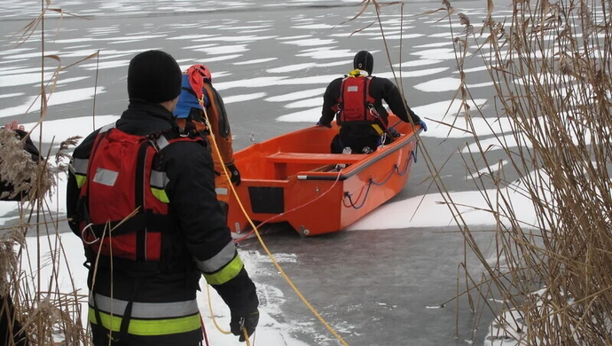 Zimowe ćwiczenia strażaków