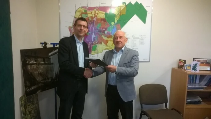 Postawią park handlowy i przebudują drogi