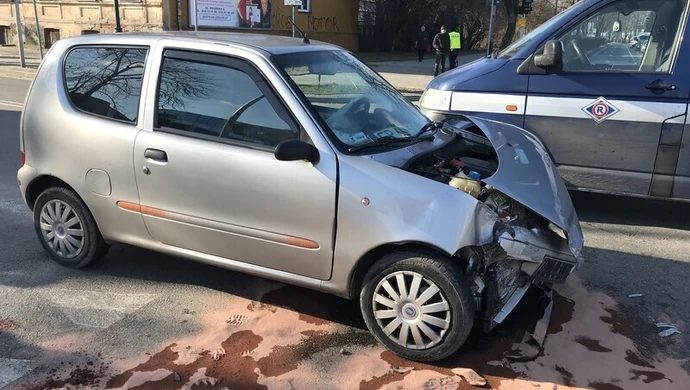Wypadek na skrzyżowaniu w centrum Piotrkowa 