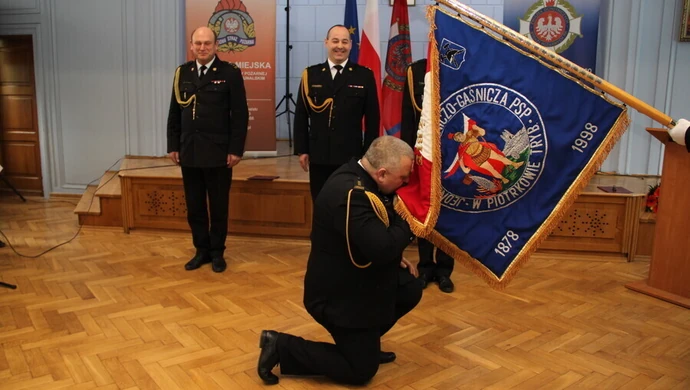 Po mroźnej kąpieli, gorące pożegnanie. St. bryg. Paweł Kardas przeszedł na emeryturę