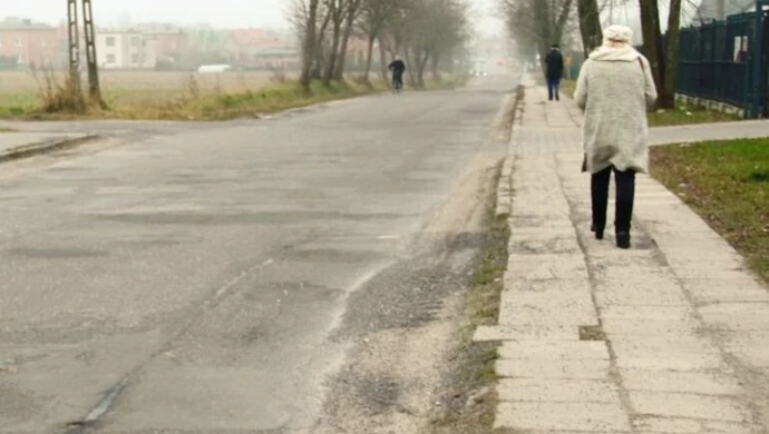Gmina Moszczenica: Parkingi i nowa droga