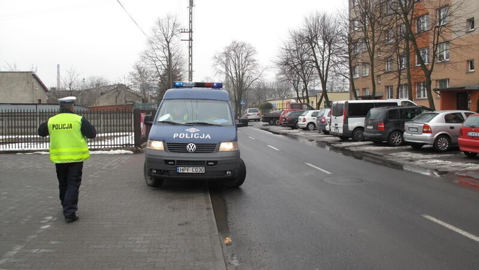Samochód dostawczy potrącił 76-latkę