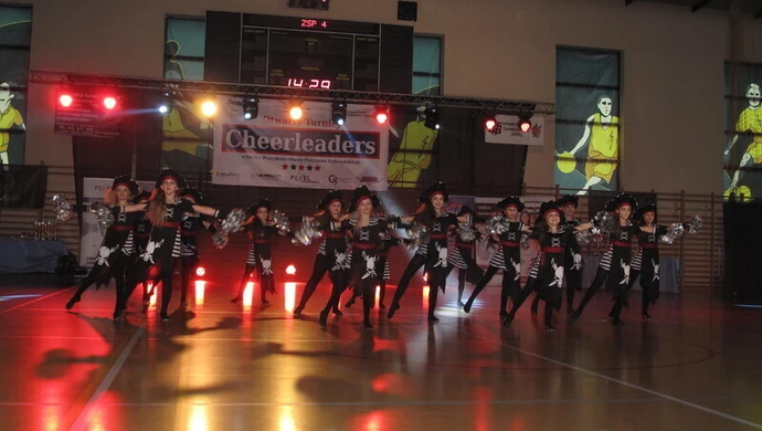 Cheerleaderki z całej Polski zmierzyły się w Piotrkowie