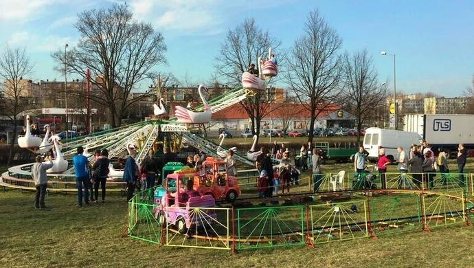 Komu przeszkadza wesołe miasteczko? 