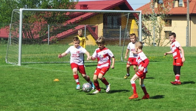 Młodzi adepci piłki nożnej spotkali się w Sulejowie