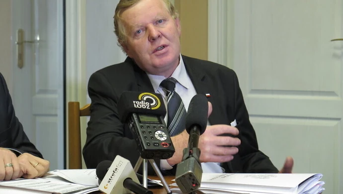 Biuro posła Wojciechowskiego opluwane przez wandali