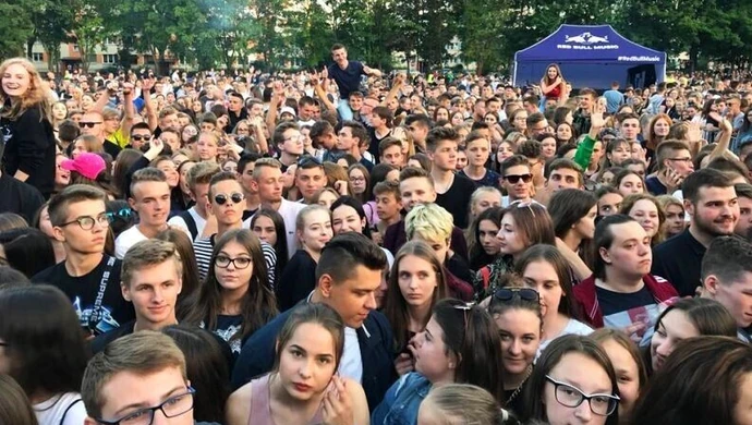 Tłumy na koncercie Quebonafide w Piotrkowie 