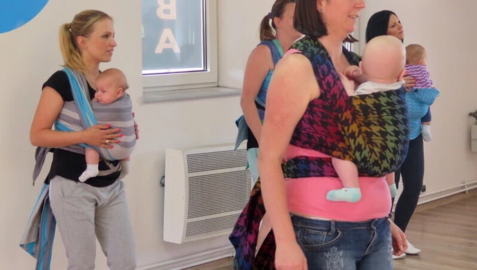 Taniec w chuście dla aktywnych mam