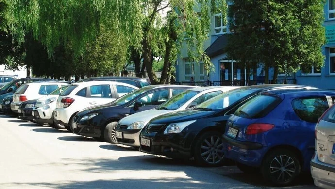 Parkowanie w Piotrkowie coraz większym problemem 