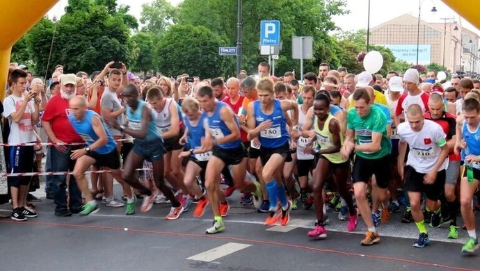 Pobiegnij i pomóż Marysi!
