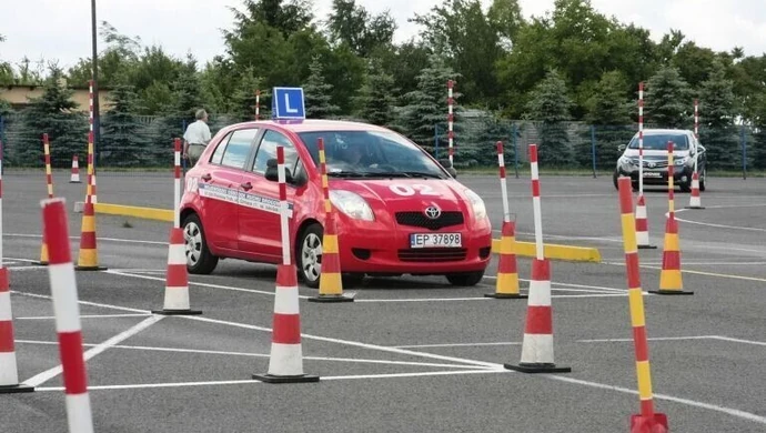 Czy egzamin na placu manewrowym ma sens?