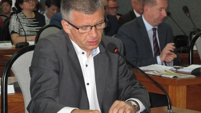 P. Winiarski: Przydałoby się zrobić przeciąg w Radzie Miasta