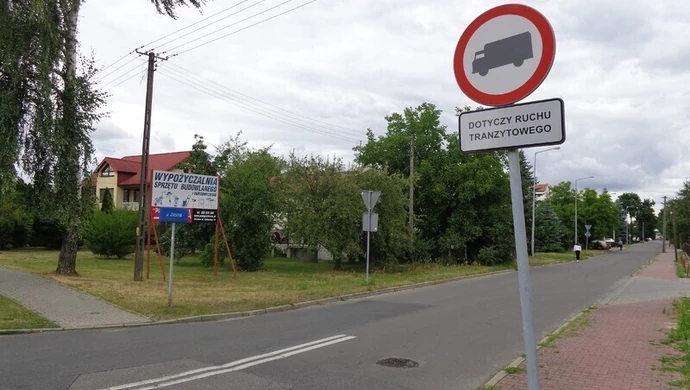 Tiry zakłócają spokój na ul. Jasnej w Piotrkowie