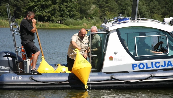 Strefa ciszy na Zalewie Sulejowskim 