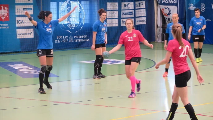 Podwójny sparing Piotrcovii z Koroną