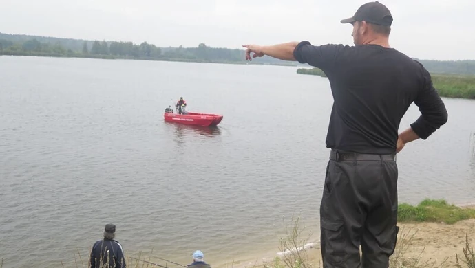 Grabica: wszedł do wody i nie wypłynął, szukali go strażacy [Aktualizacja]