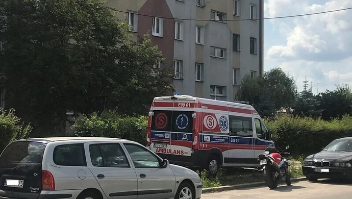 Mężczyzna spadł z rusztowania