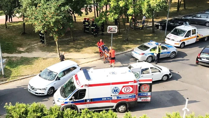 Wypadek na Modrzewskiego w Piotrkowie. 29-latka trafiła do szpitala 