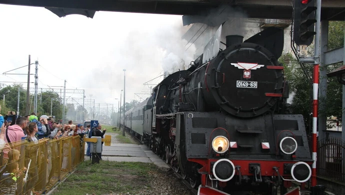 Zabytkowy parowóz przyjechał do Piotrkowa