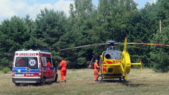 Uszkodził genitalia podczas pracy w polu 