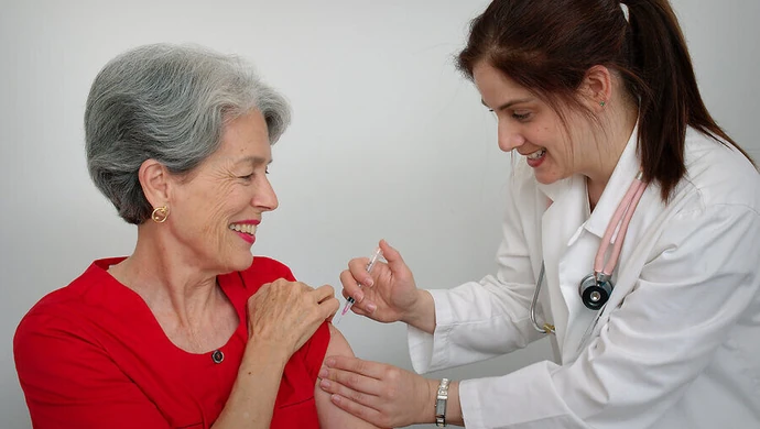 NFZ refunduje szczepionki dla seniorów 