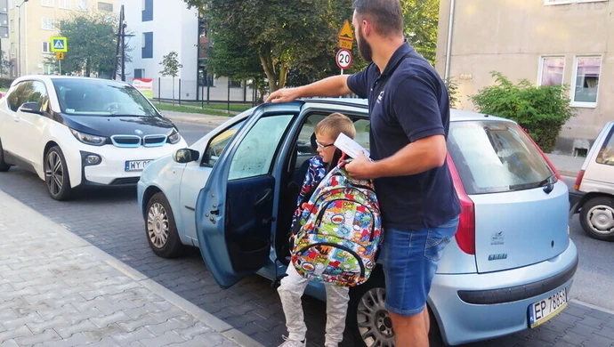 „Pocałuj i jedź” - przy SP 3 wreszcie bezpiecznie