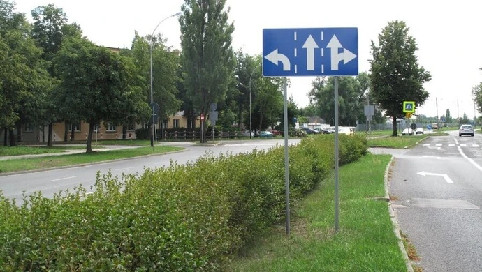 Niejednoznaczne oznakowanie na piotrkowskim skrzyżowaniu?