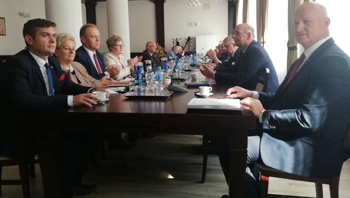 Sesja Rady Powiatu. Ostatni raz w tym składzie