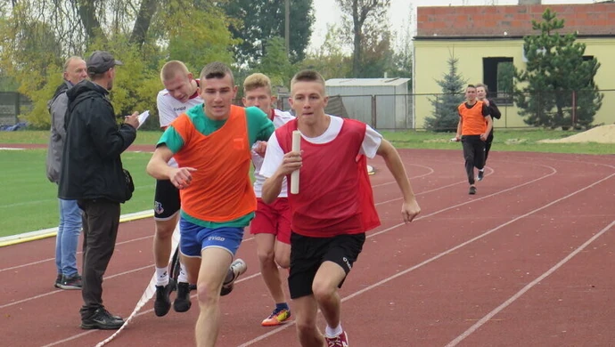 Sportowy poniedziałek dla piotrkowskich uczniów [WYNIKI]