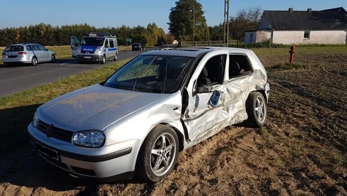 Był tak pijany, że nie przeszkadzała mu jazda na obręczy koła 