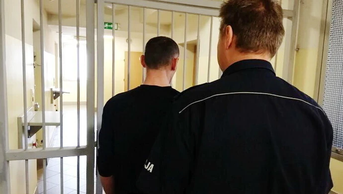 Rozbój na Słowackiego w Piotrkowie. Obywatele Gruzji pobili i okradli mężczyznę 