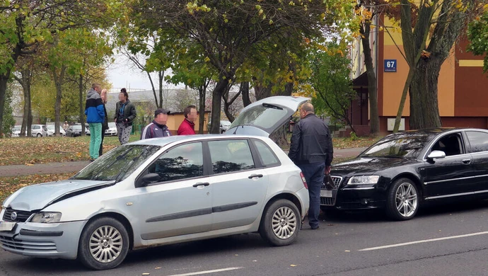 Pijany kierowca spowodował kolizję i próbował uciec z miejsca zdarzenia