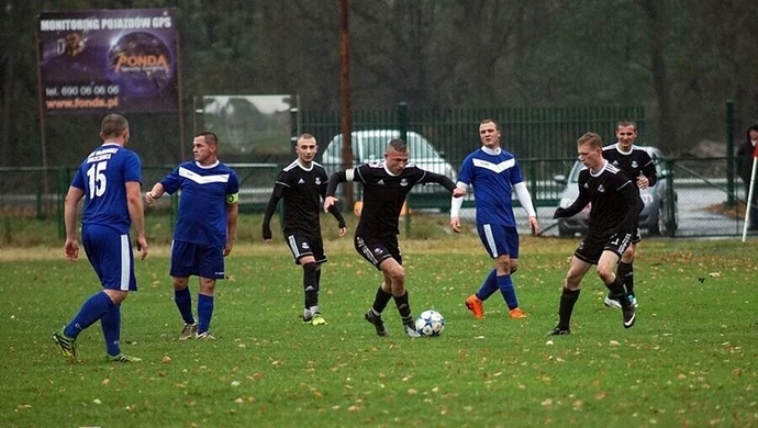 Trudne wyjazdowe mecze piotrkowskich piłkarzy