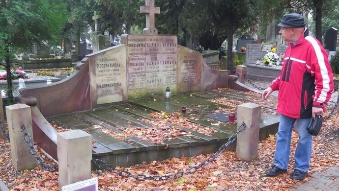 Odwiedziliśmy piotrkowskie nekropolie. Jest jeszcze wiele do zrobienia