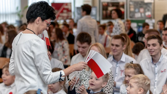 Mazurek Dąbrowskiego w piotrkowskiej Budowlance