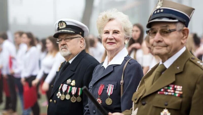 Żywa flaga w Ekonomiku