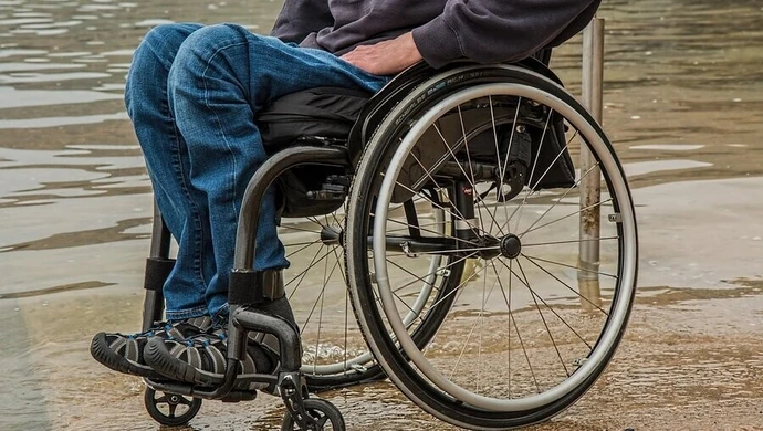 Dlaczego piotrkowski MOPR nie dowozi już paczek żywnościowych?