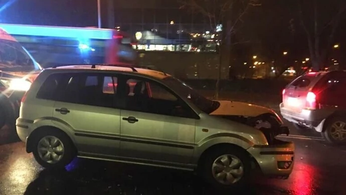 Kolizja przy Lidlu. Kierowcy, zachowajcie ostrożność! 