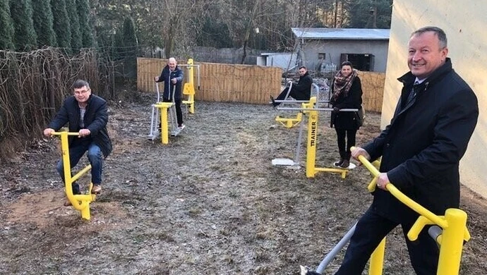 Kolejna plenerowa siłownia w gminie Wolbórz