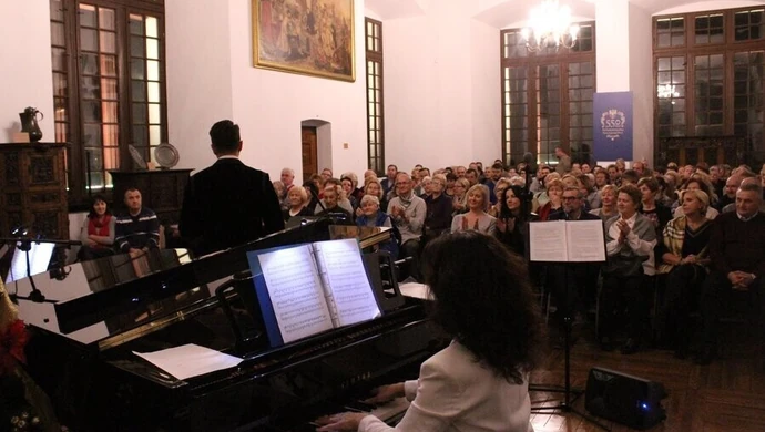 Piosenki Franka Sinatry wybrzmiały w piotrkowskim Muzeum