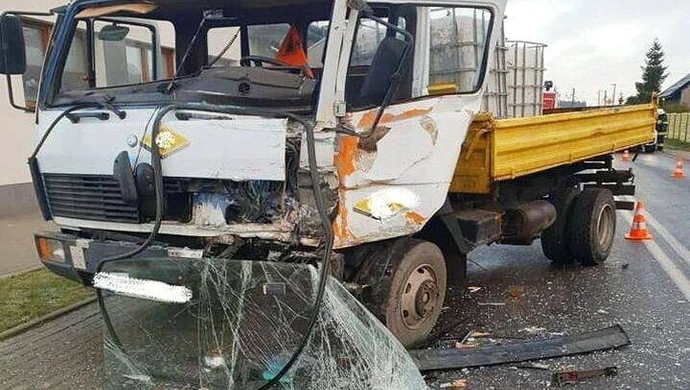 Jedna osoba ranna w wypadku w gminie Ujazd