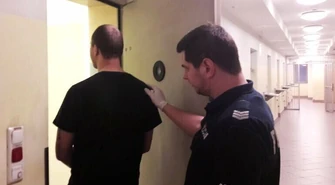 Osiedle Wierzeje w Piotrkowie: Pobili i zastraszali sąsiada 