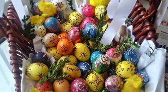 Ręcznie pomalowała ponad 400 pisanek