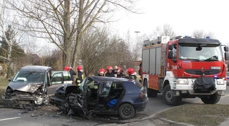 Zderzenie dwóch aut na ul. Glinianej