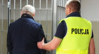 Wysłano za nim 9 listów gończych i 7 nakazów aresztowania