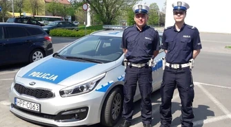 Pomogli ciężarnej kobiecie dojechać do szpitala 