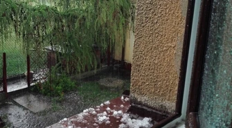 Grad i zalane piwnice w gminie Sulejów