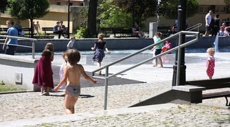 Sezon kąpielowy w fontannie rozpoczęty...